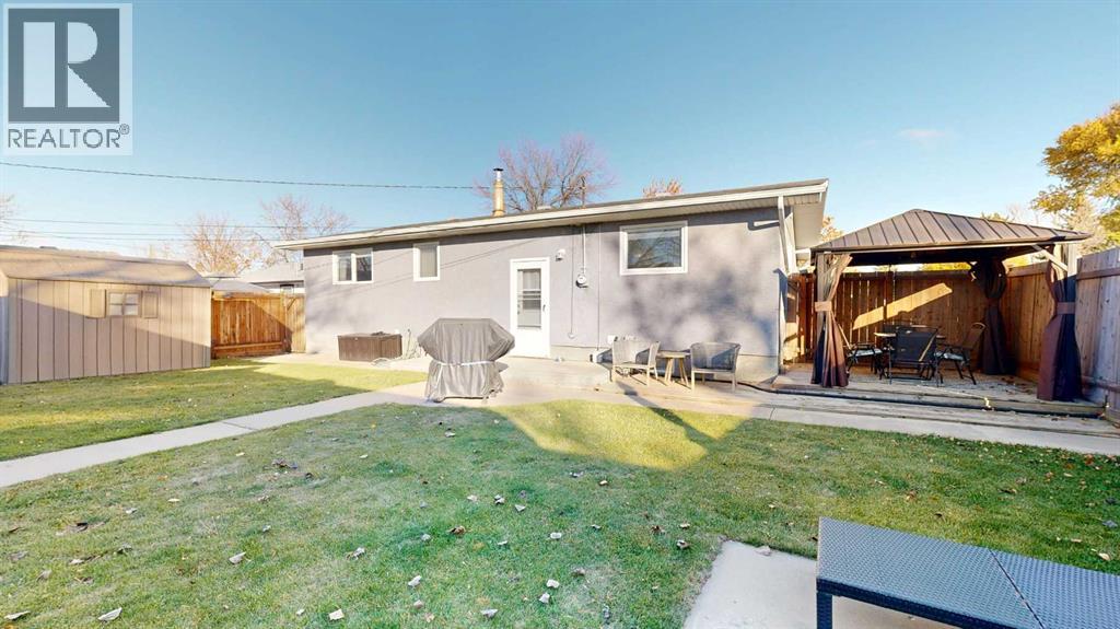 Listing photo – 4002 58 Street, Stettler