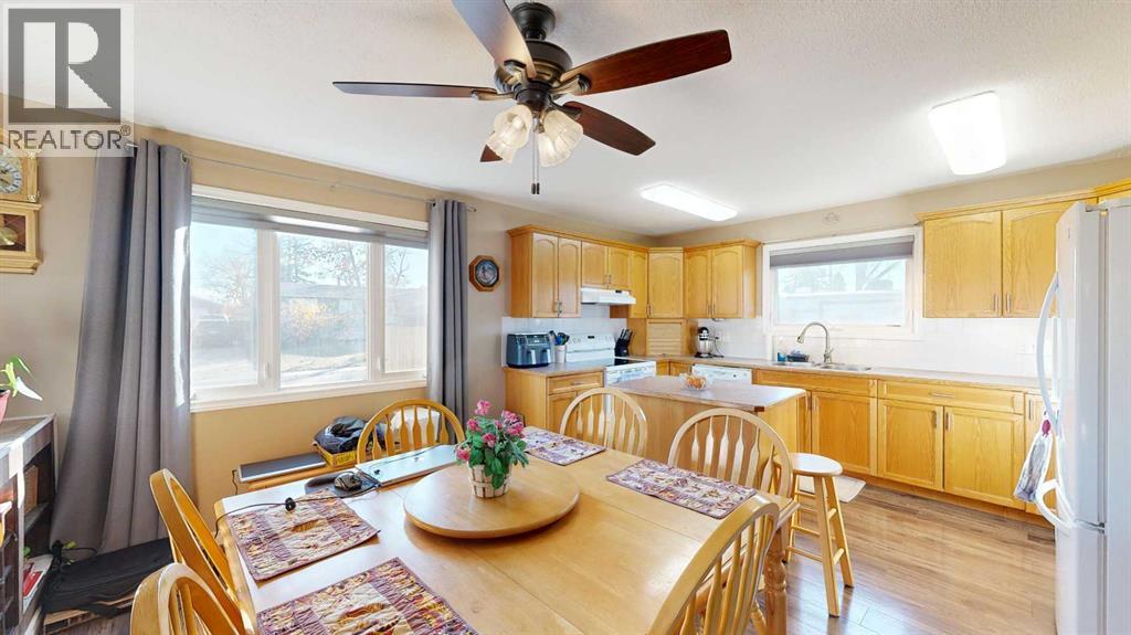 Listing photo – 4002 58 Street, Stettler