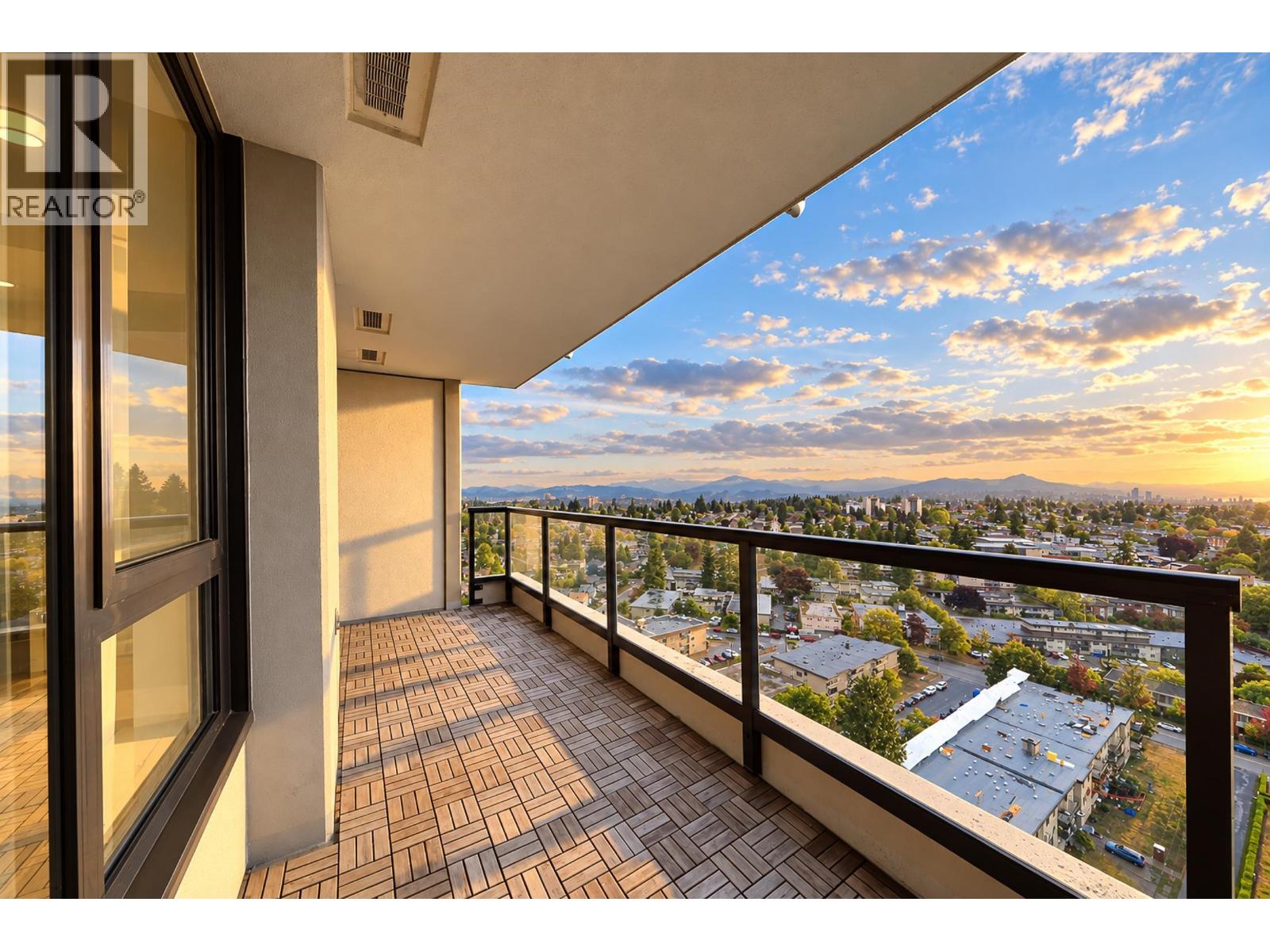 Photo of 2503 7063 HALL AVENUE 18