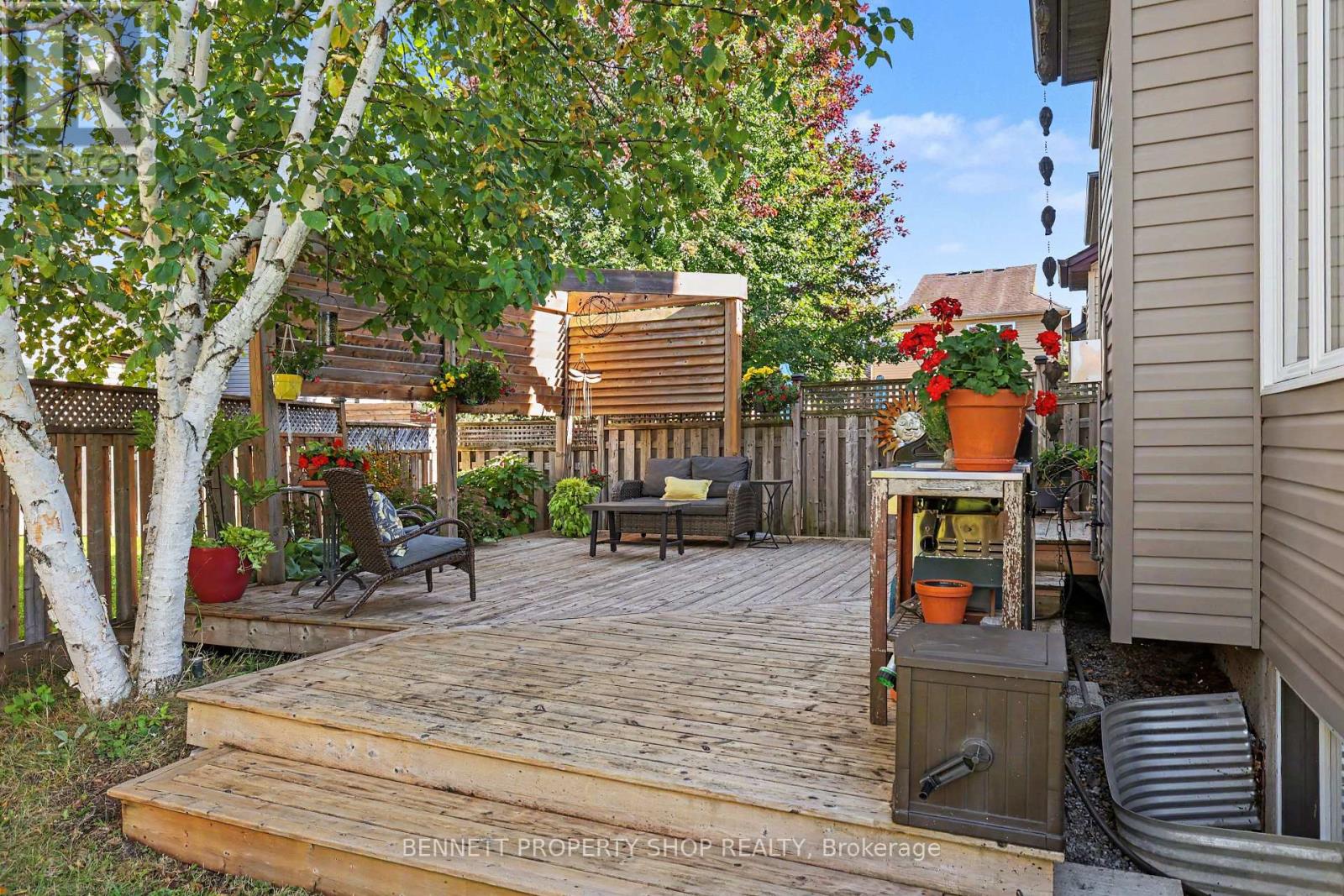 1063 NORTHGRAVES CRESCENT - 19