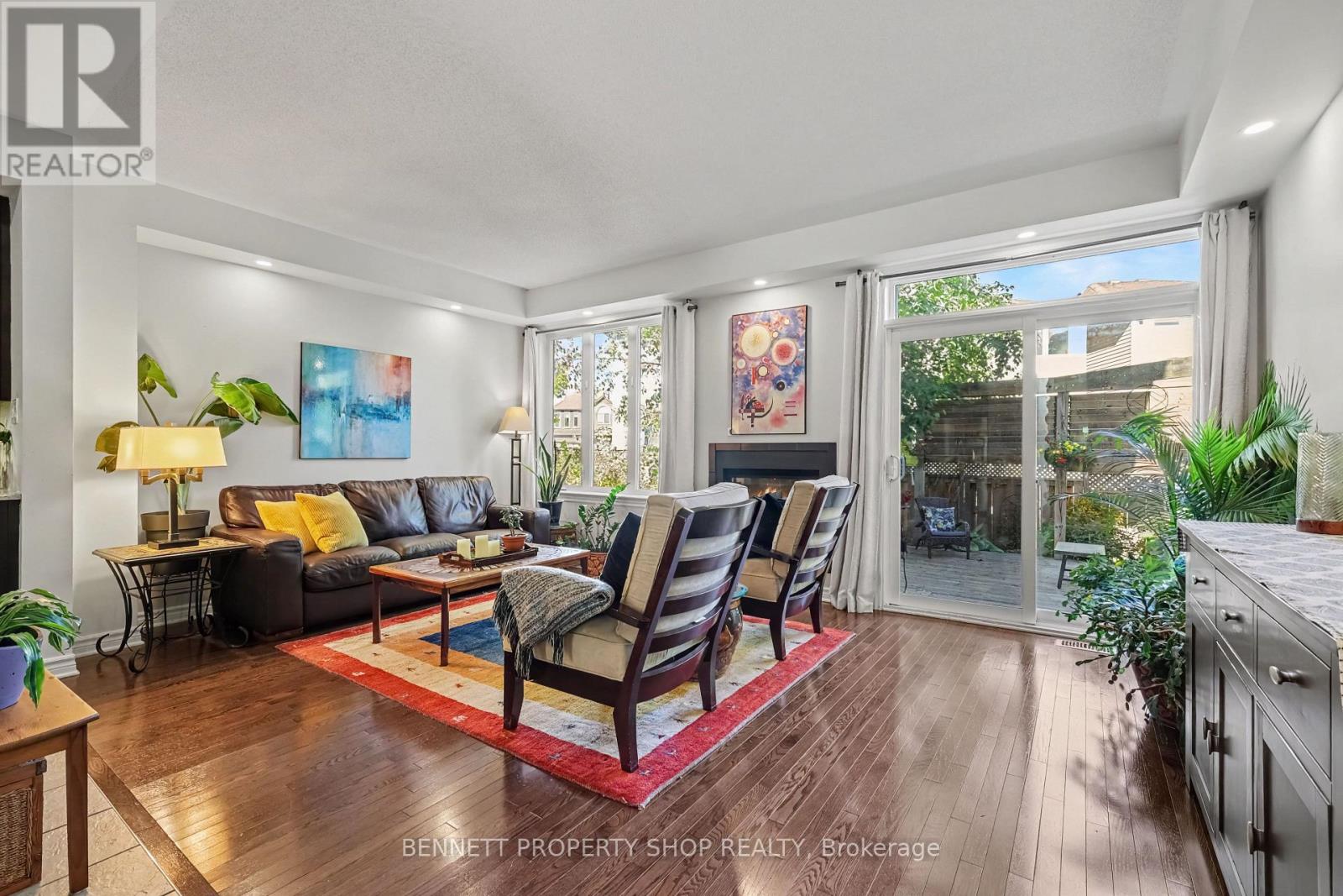 1063 NORTHGRAVES CRESCENT - 7