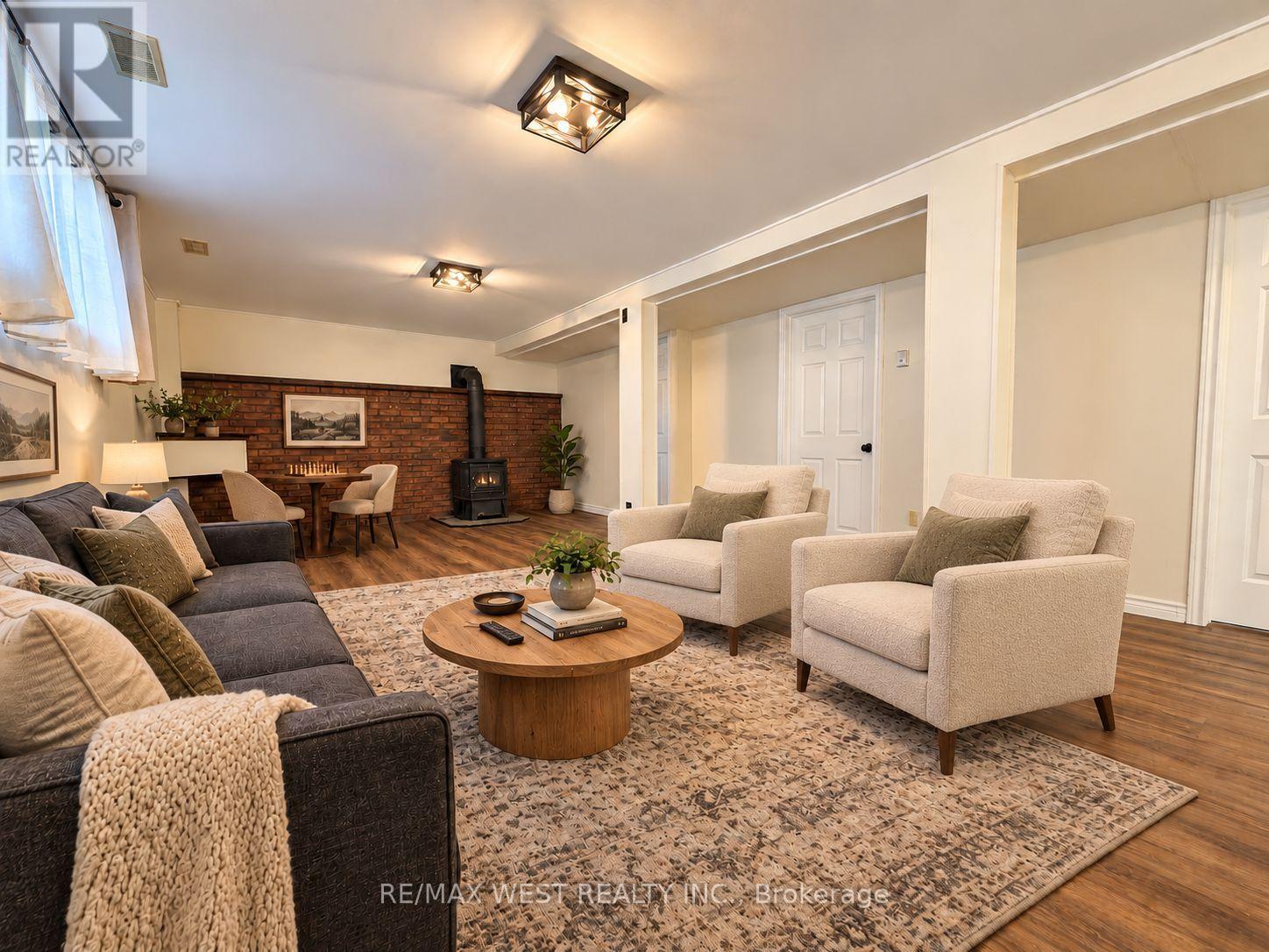 101 LORNE STREET - 23
