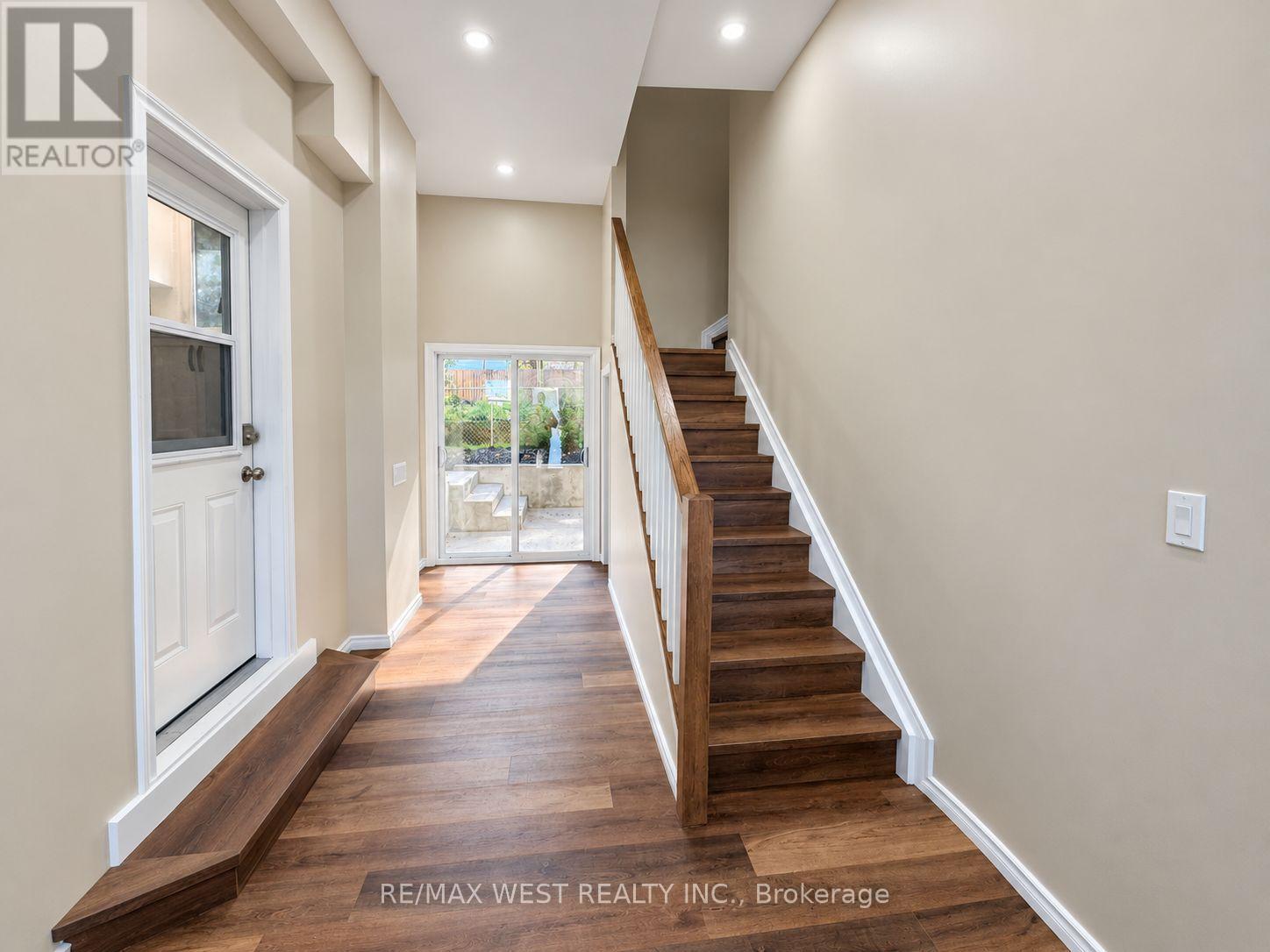 101 LORNE STREET - 8