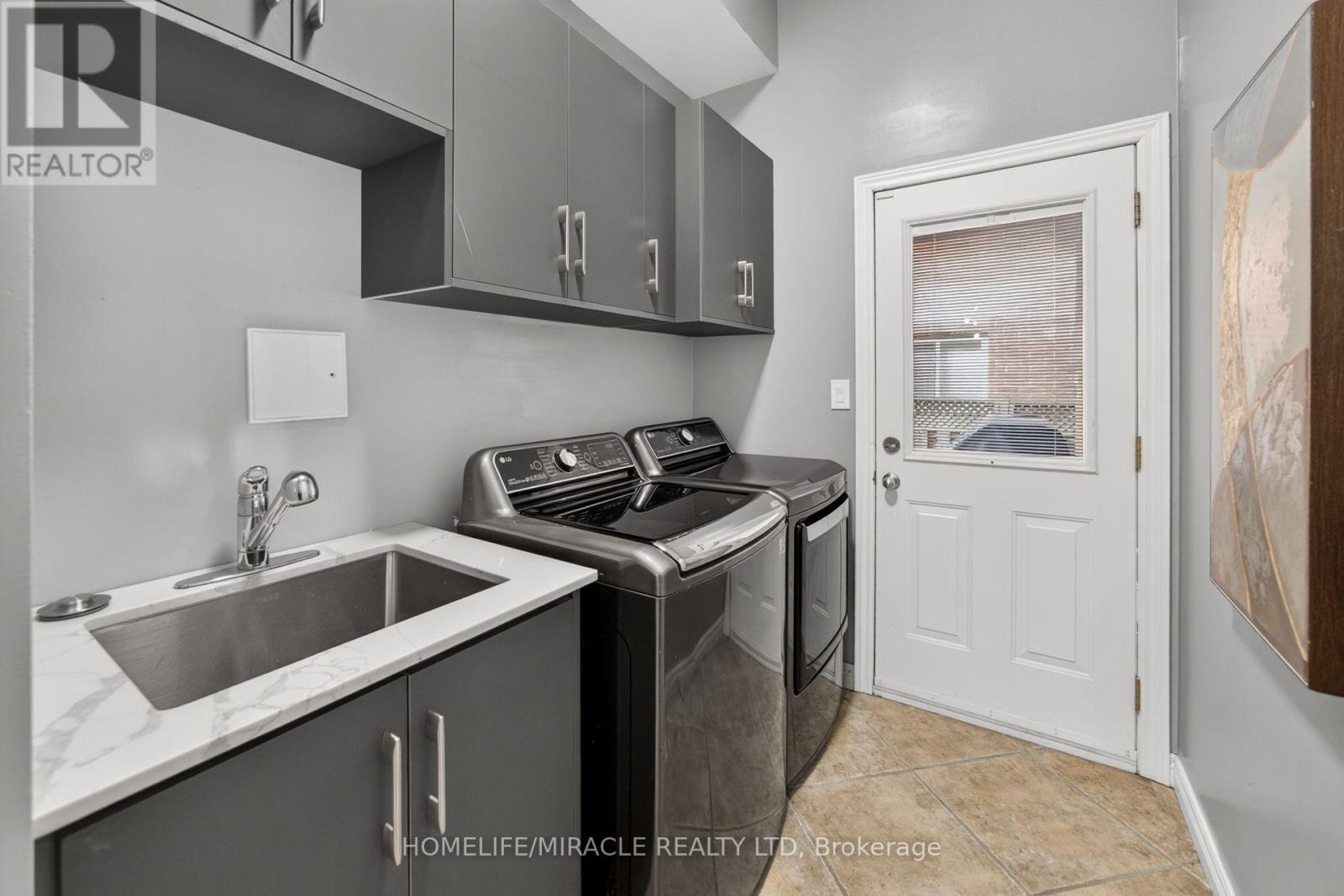 41 KINGSVIEW DRIVE - 31