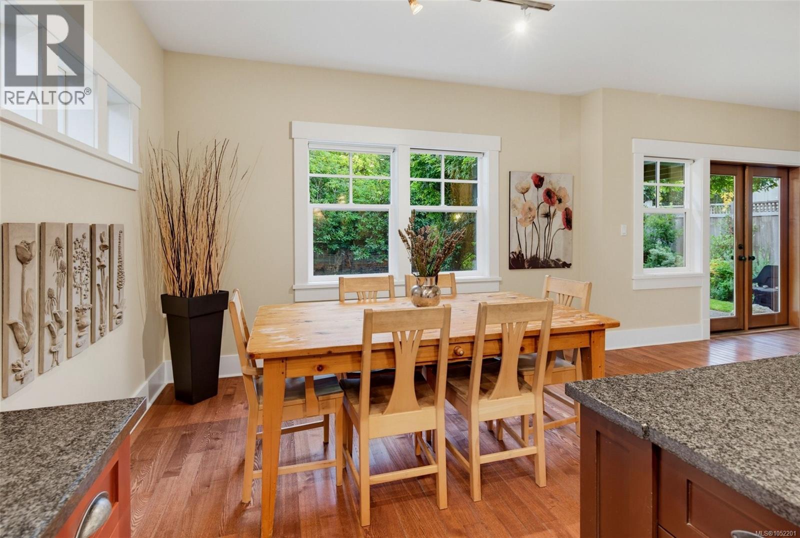  2171 Bartlett Avenue, Oak Bay