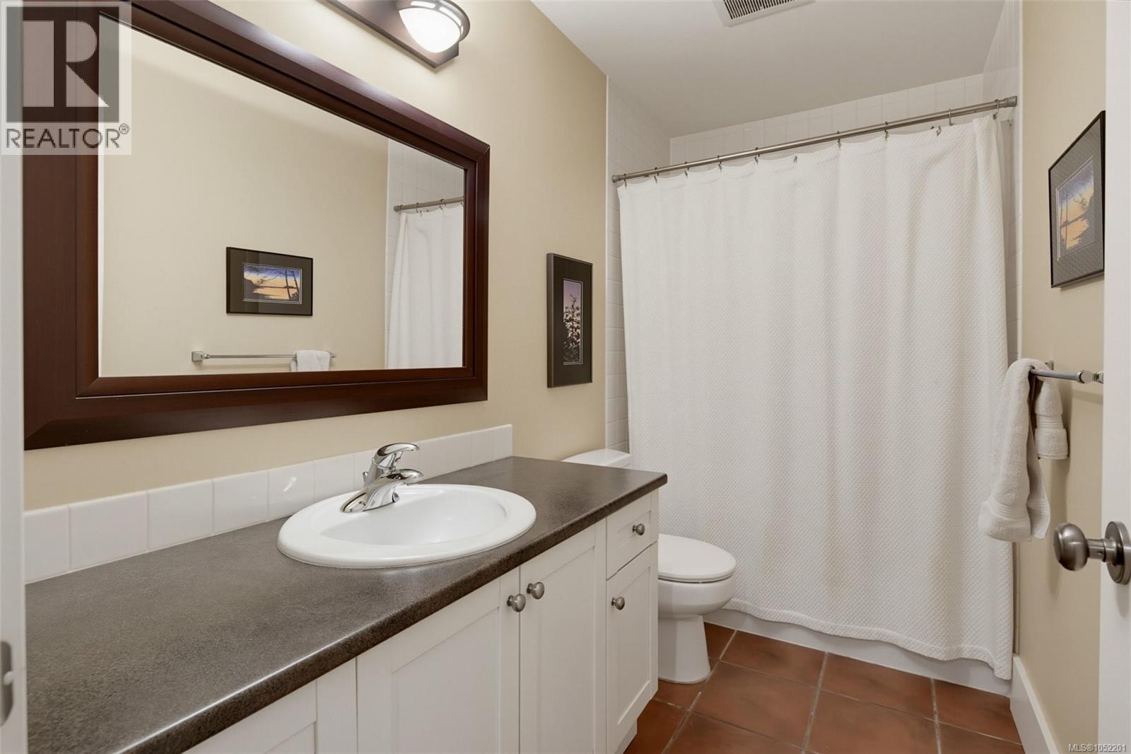 2171 Bartlett Ave - 54