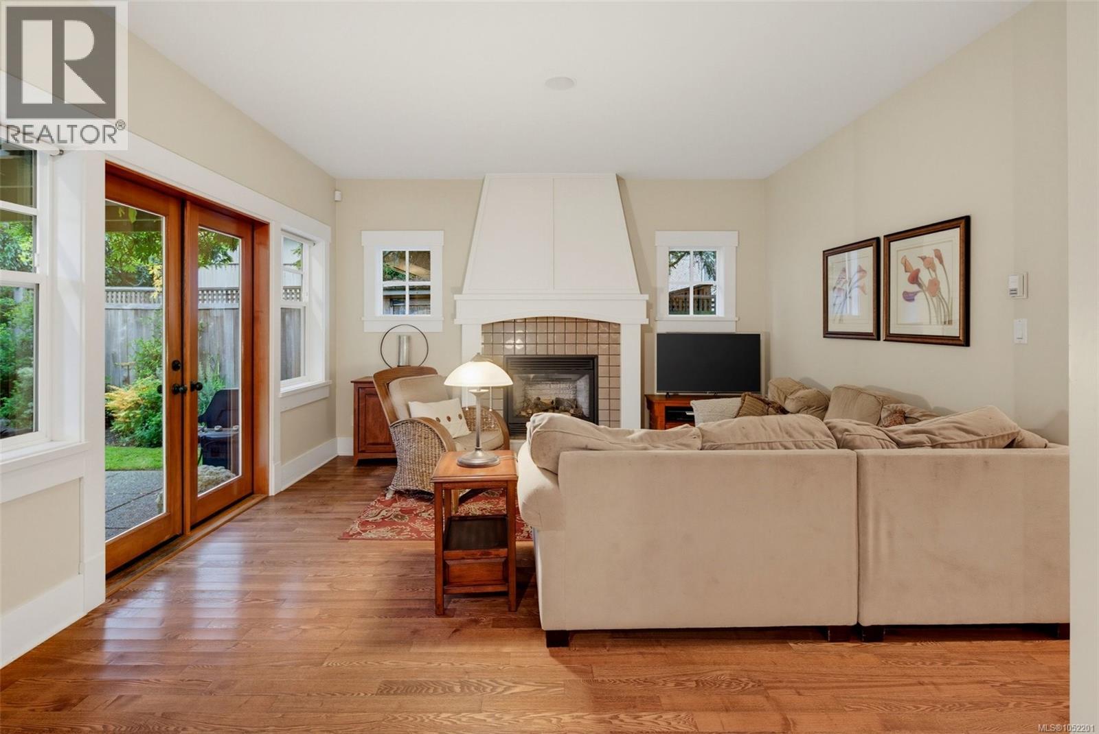  2171 Bartlett Avenue, Oak Bay