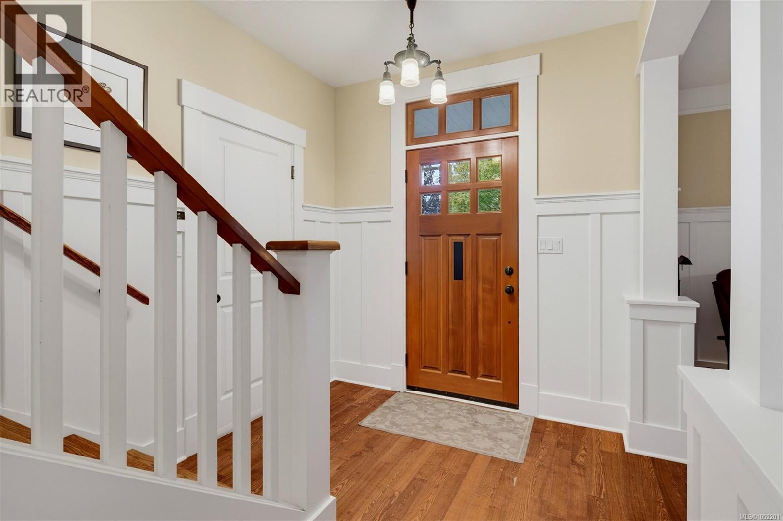  2171 Bartlett Avenue, Oak Bay