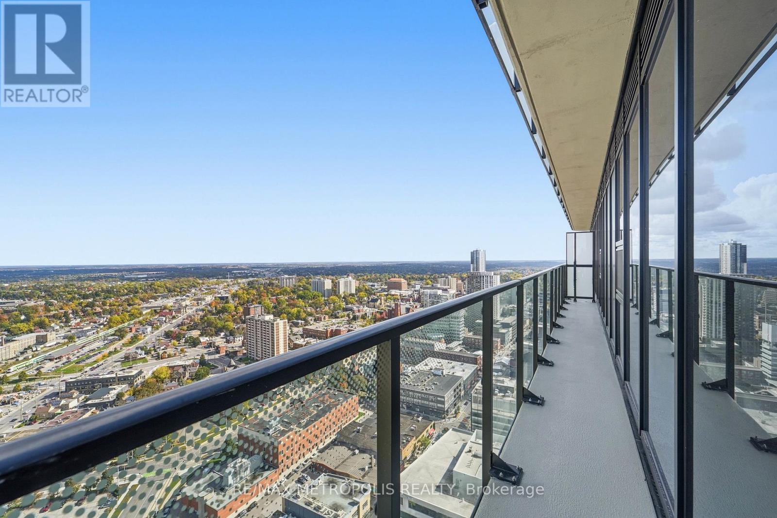 30 Francis Street — photo 16