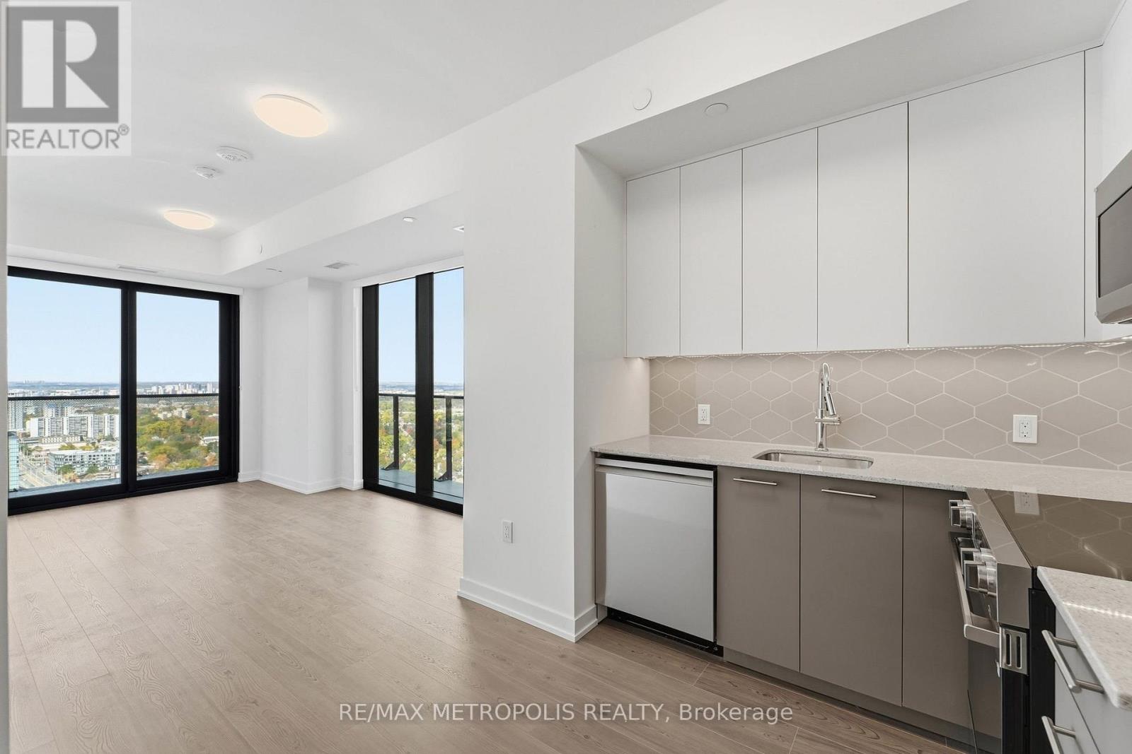 30 Francis Street — photo 3