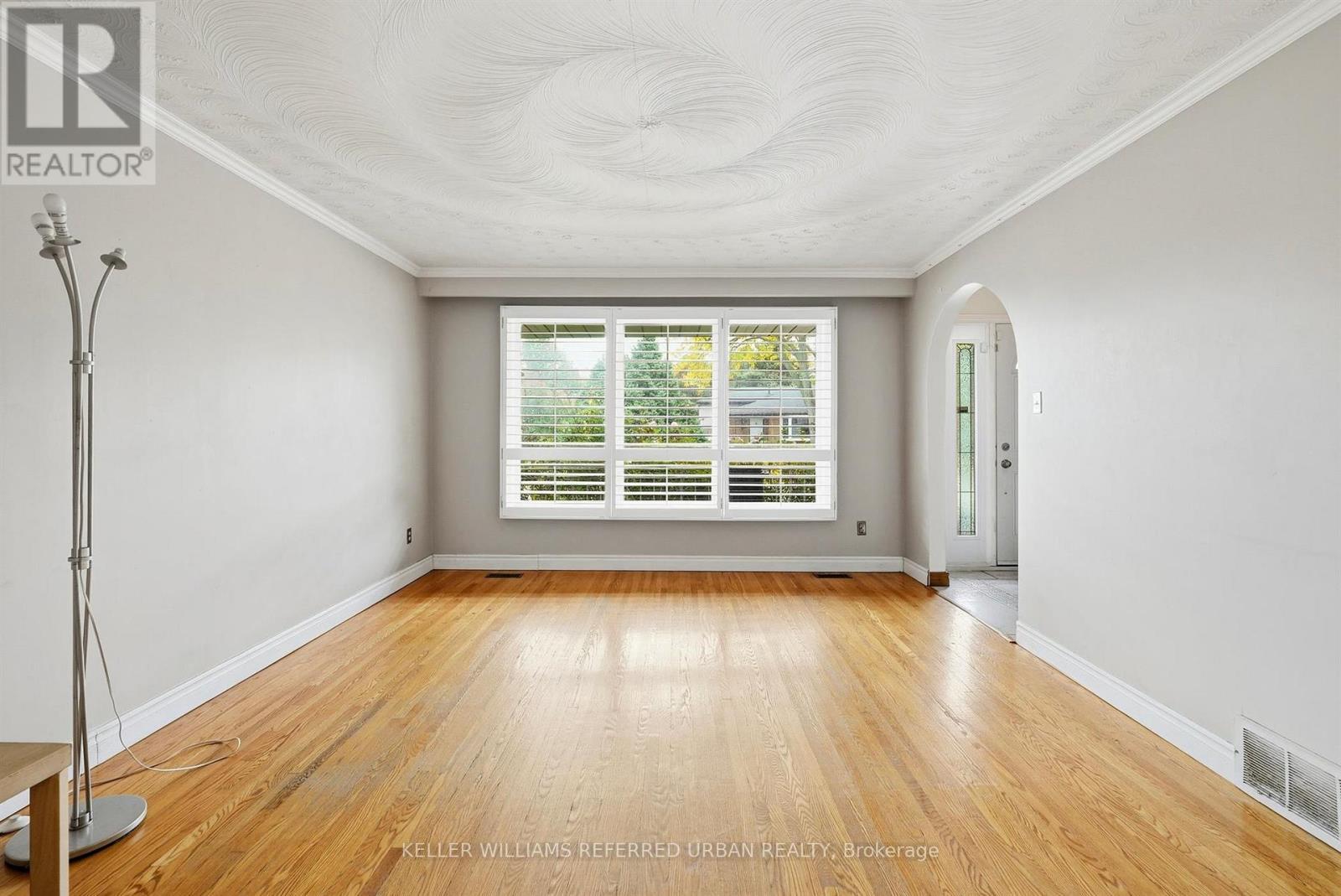 128 HADELAND AVENUE, Hamilton (Fessenden) — photo 4