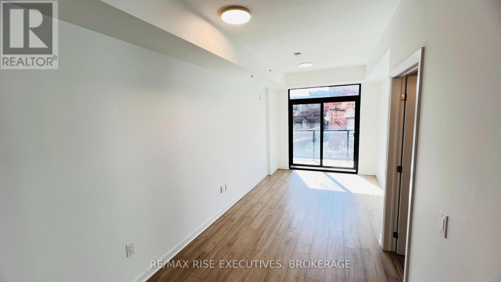 223 Princess Street — photo 16