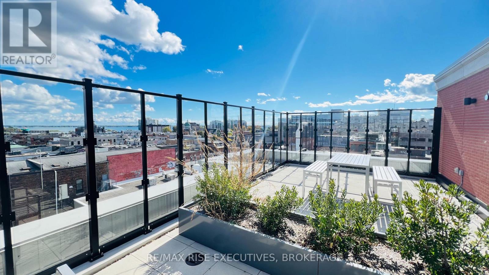 223 Princess Street — photo 32