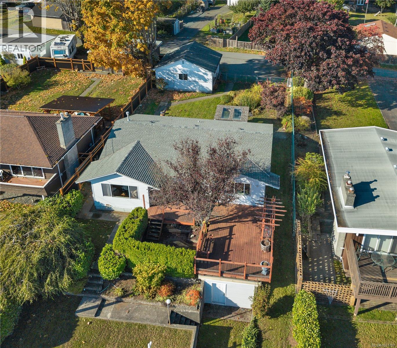 Property for sale at 558 Alder St