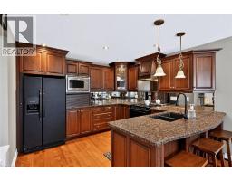 5pc Ensuite bath - 150 Rowntree Drive, Hamilton, ON L8W2N6 Photo 10