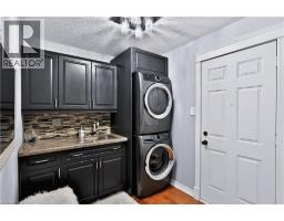 Living room - 150 Rowntree Drive, Hamilton, ON L8W2N6 Photo 17