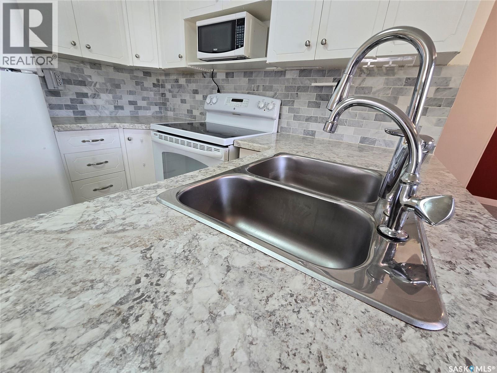 51 SIBBALD CRESCENT, Regina — photo 16