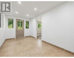 Lower - 246 Ellis Avenue, Toronto, ON M6S2X2 Photo 6