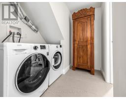 Lower - 246 Ellis Avenue, Toronto, ON M6S2X2 Photo 9