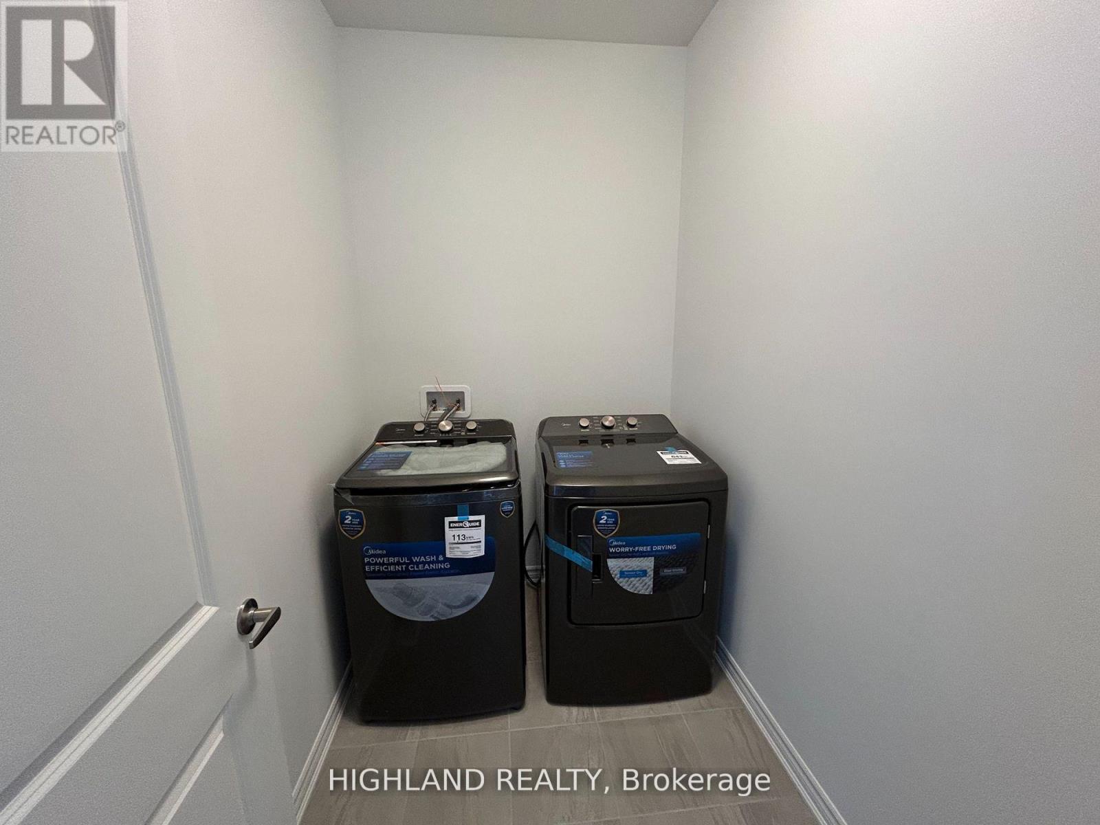 1186 Stacey Crescent — photo 13