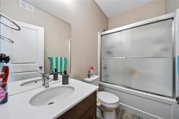 65 Sawka Bay, Winnipeg, MB R2R3A6 Photo 12