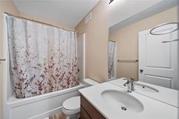65 Sawka Bay, Winnipeg, MB R2R3A6 Photo 17