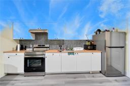 65 Sawka Bay, Winnipeg, MB R2R3A6 Photo 28