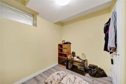 65 Sawka Bay, Winnipeg, MB R2R3A6 Photo 35
