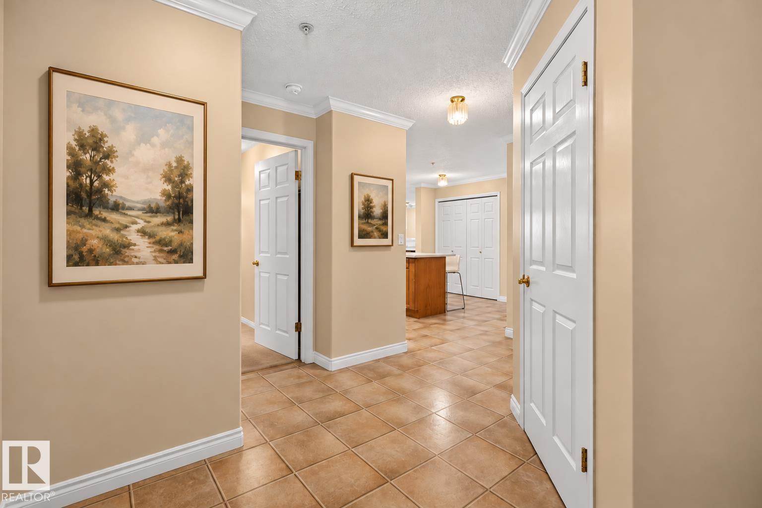 #207 5116 49 Avenue, photo 3