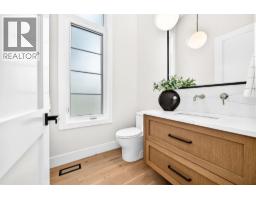 3743 36 Avenue SW - photo 13