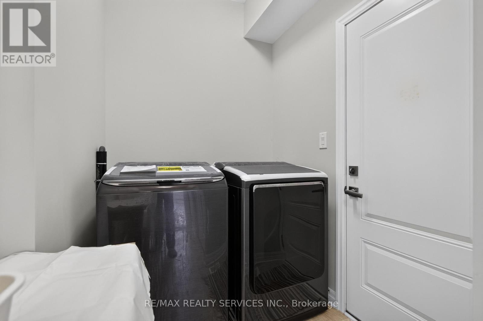 322 Holden Street — photo 23