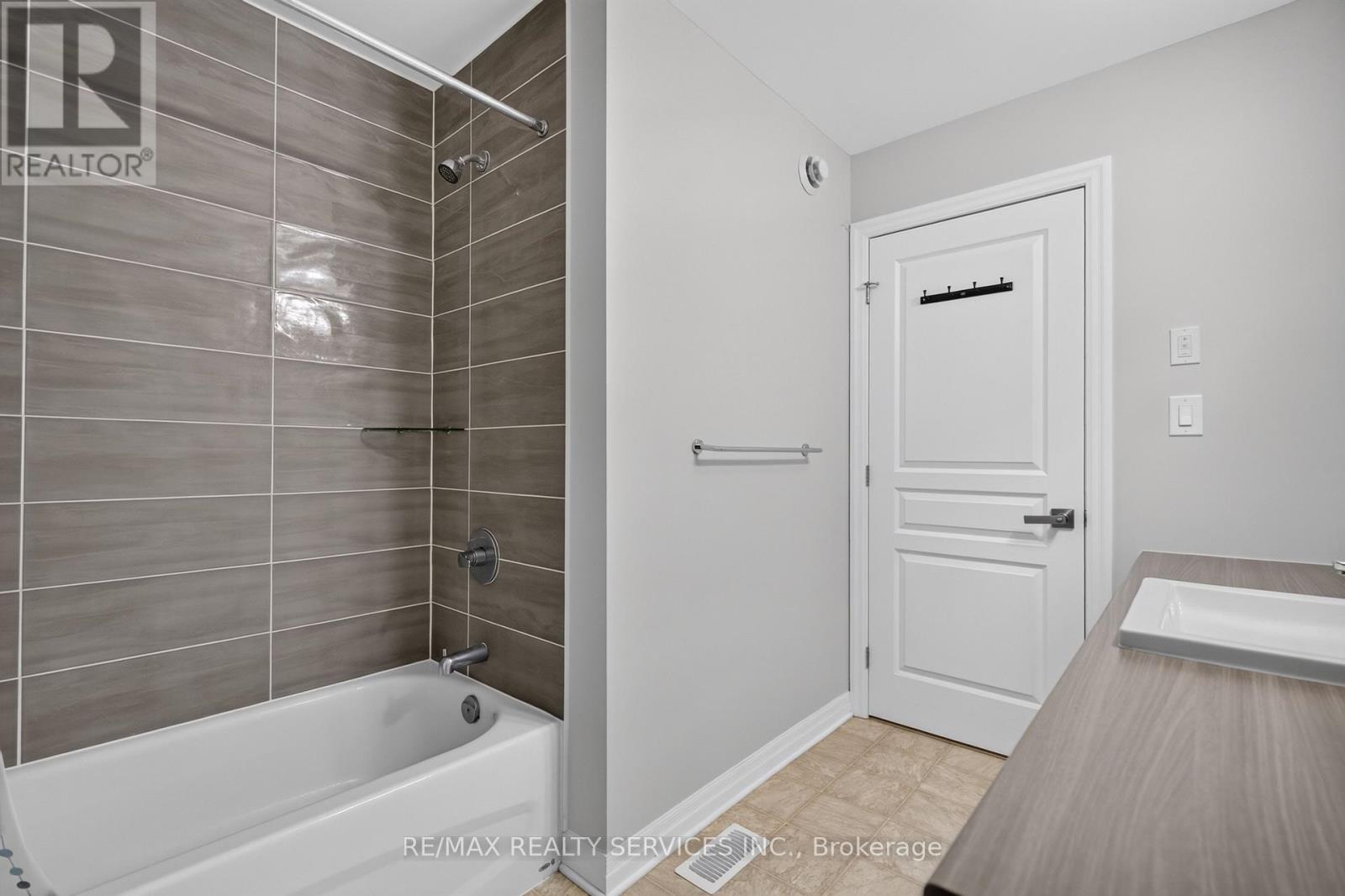 322 Holden Street — photo 43