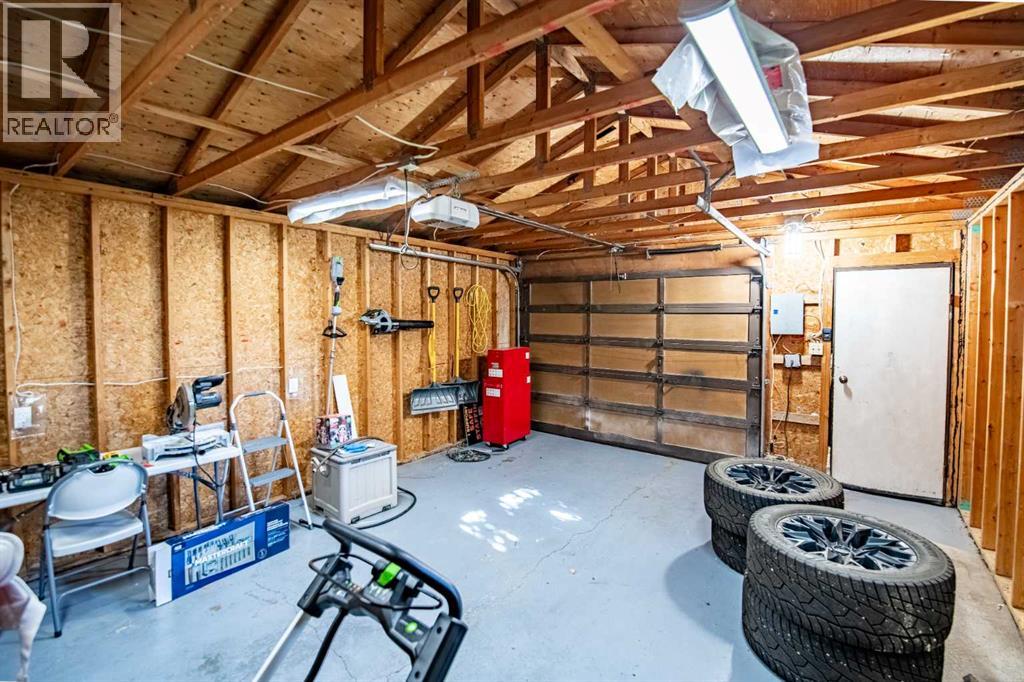 Listing photo – 112 Carroll Crescent, Red Deer