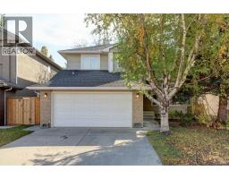212 Riverview Close SE - photo 1