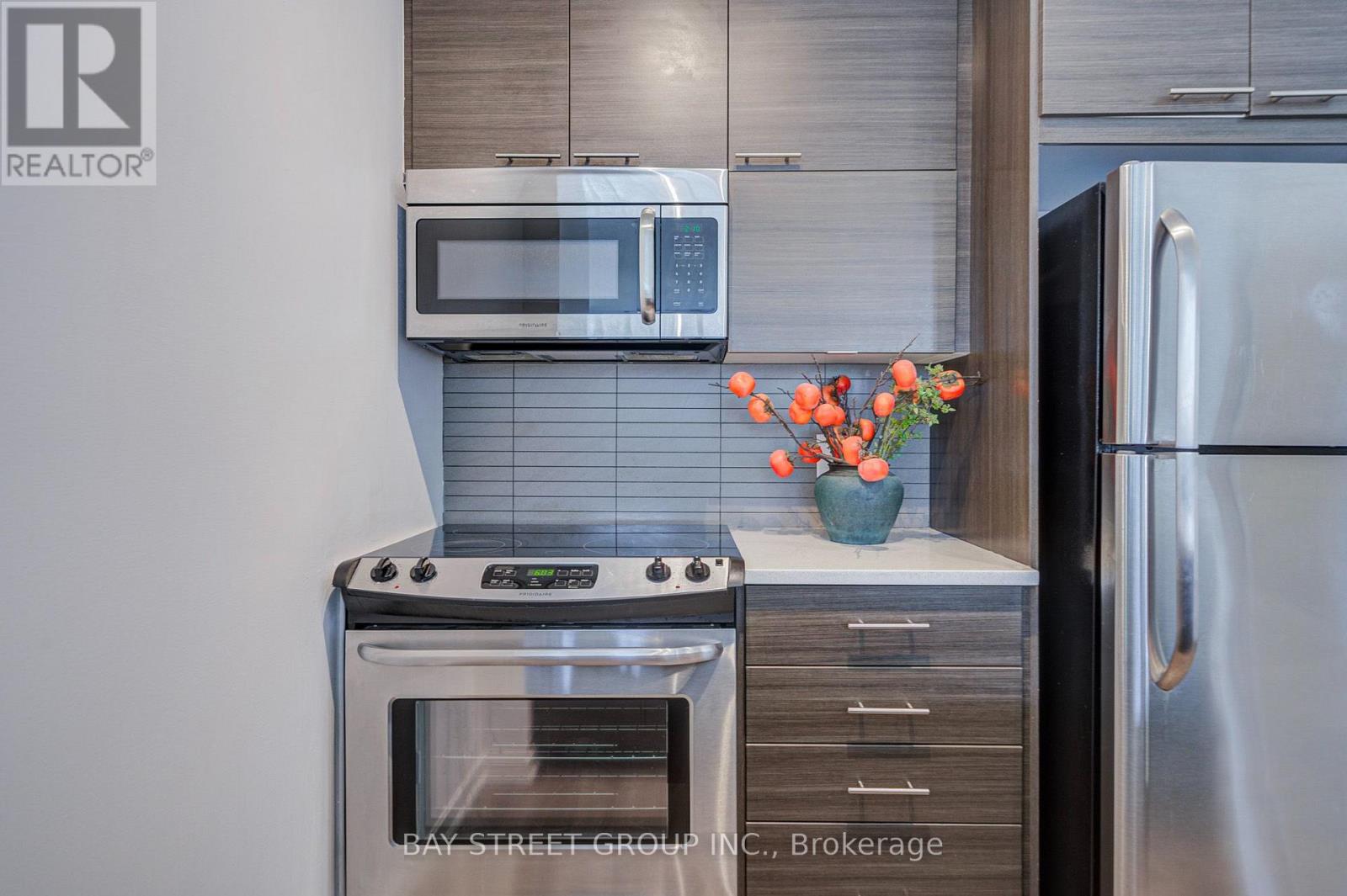 212 - 66 FOREST MANOR ROAD, Toronto (Henry Farm) — photo 12
