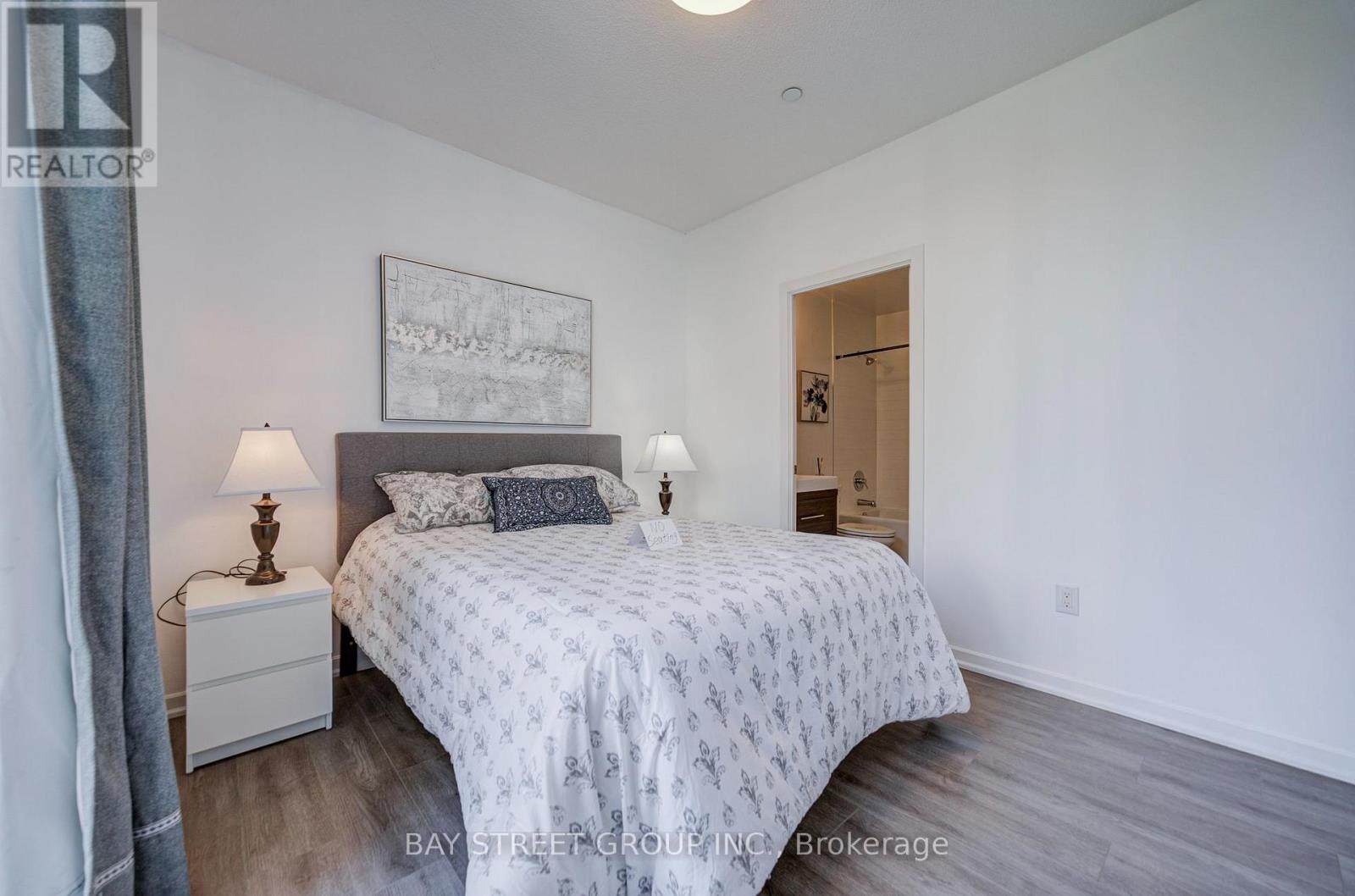 #212 66 FOREST MANOR ROAD - 20