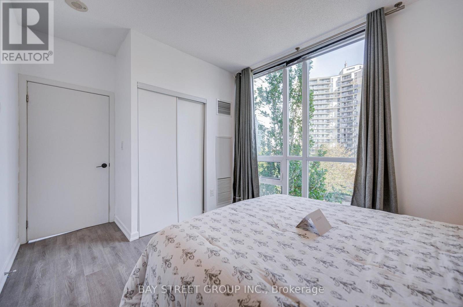 212- 66 Forest Manor Road, Toronto, ON photo 21