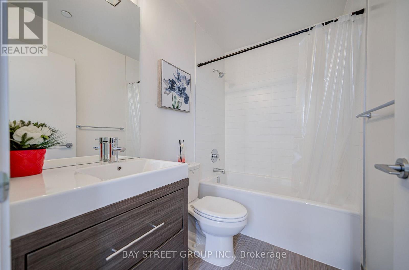 212- 66 Forest Manor Road, Toronto, ON photo 22