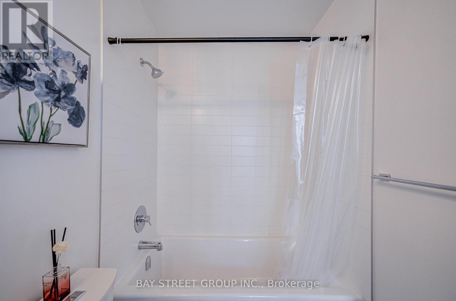 212- 66 Forest Manor Road, Toronto, ON photo 24