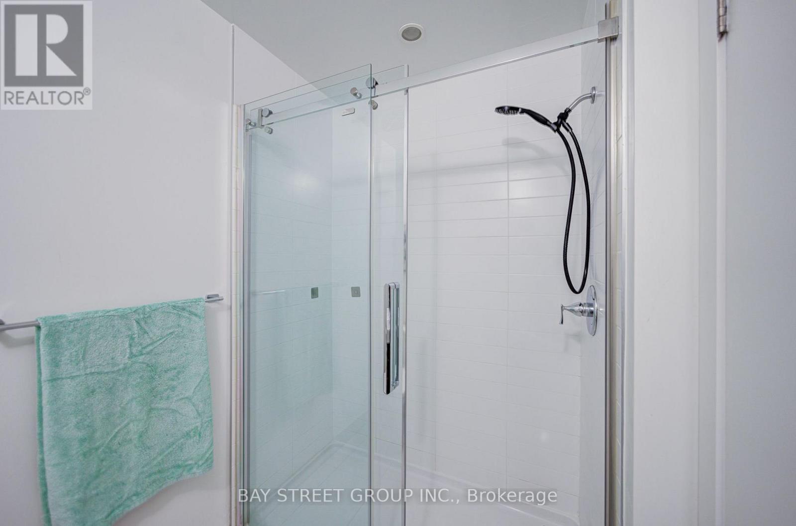 212- 66 Forest Manor Road, Toronto, ON photo 29