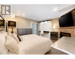 Main - 321 Mutual Street, Toronto, ON M4Y1X6 Photo 12