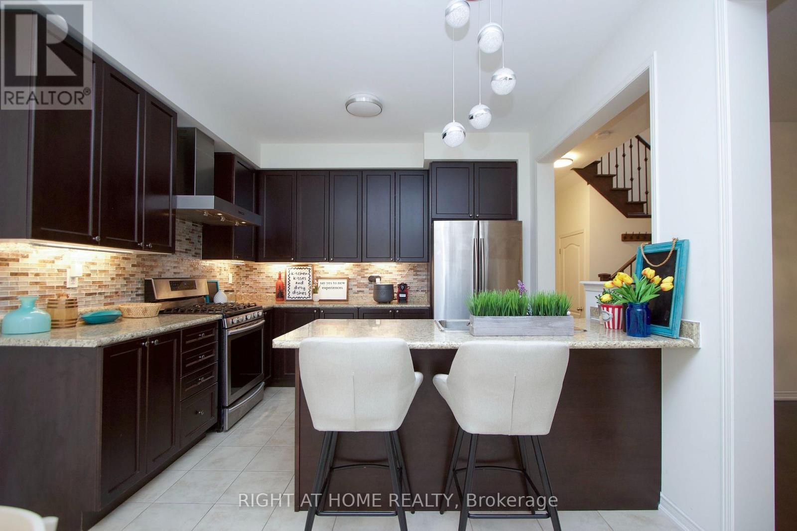 203 Lady Angela Avenue, Oshawa, ON photo 15