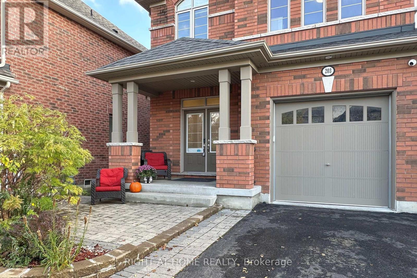 203 LADY ANGELA AVENUE, Oshawa (Windfields) — photo 3