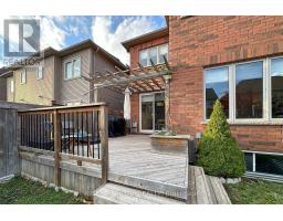 203 Lady Angela Avenue, Oshawa, ON L1L0K3 Photo 37