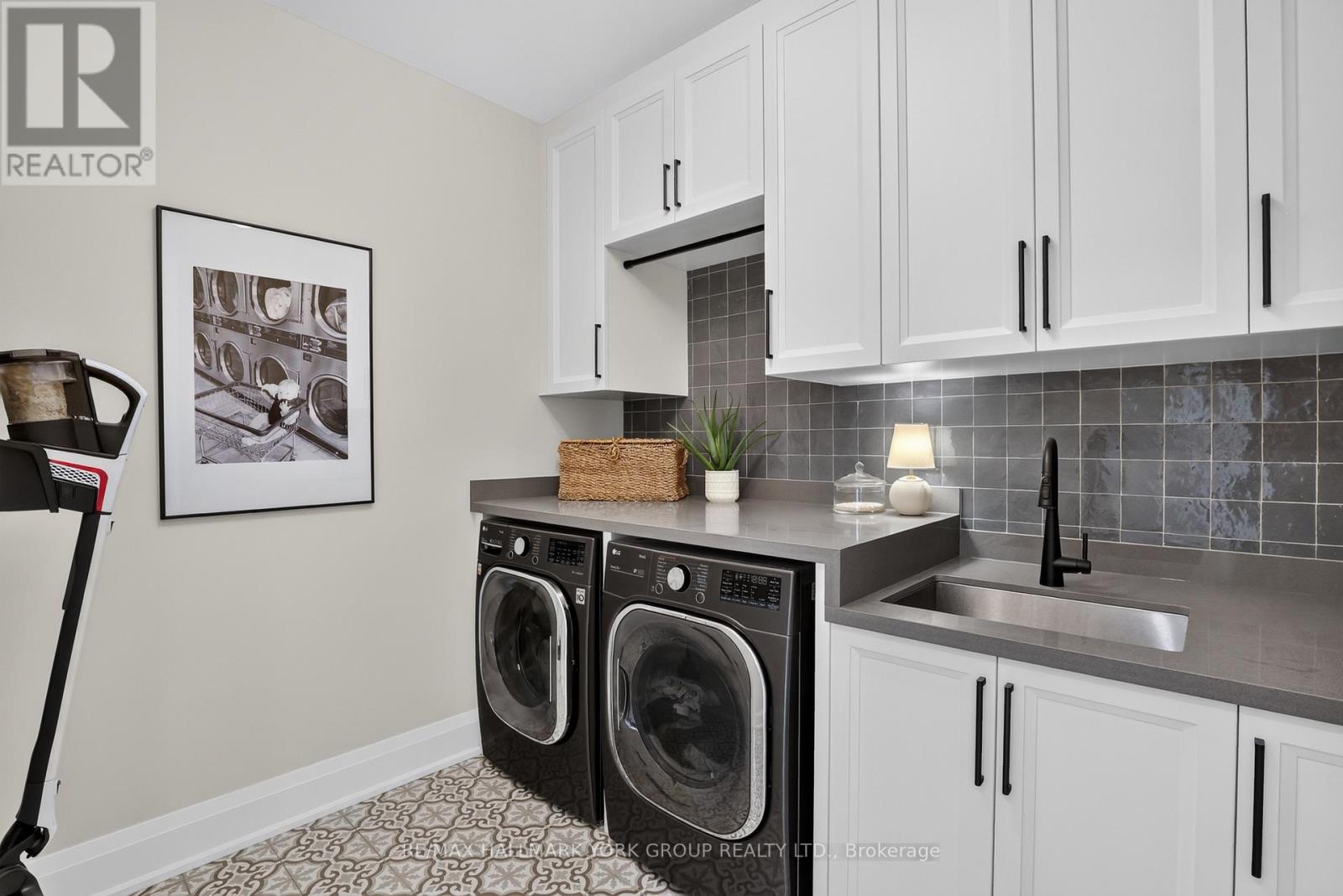 13 Newton Reed Crescent, Uxbridge, ON photo 33