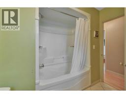 40 Springfield Avenue, Red Deer, AB T4N0C7 Photo 22