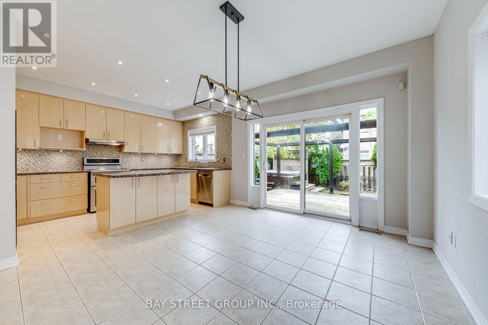 2455 Felhaber Crescent, Oakville, ON photo 14