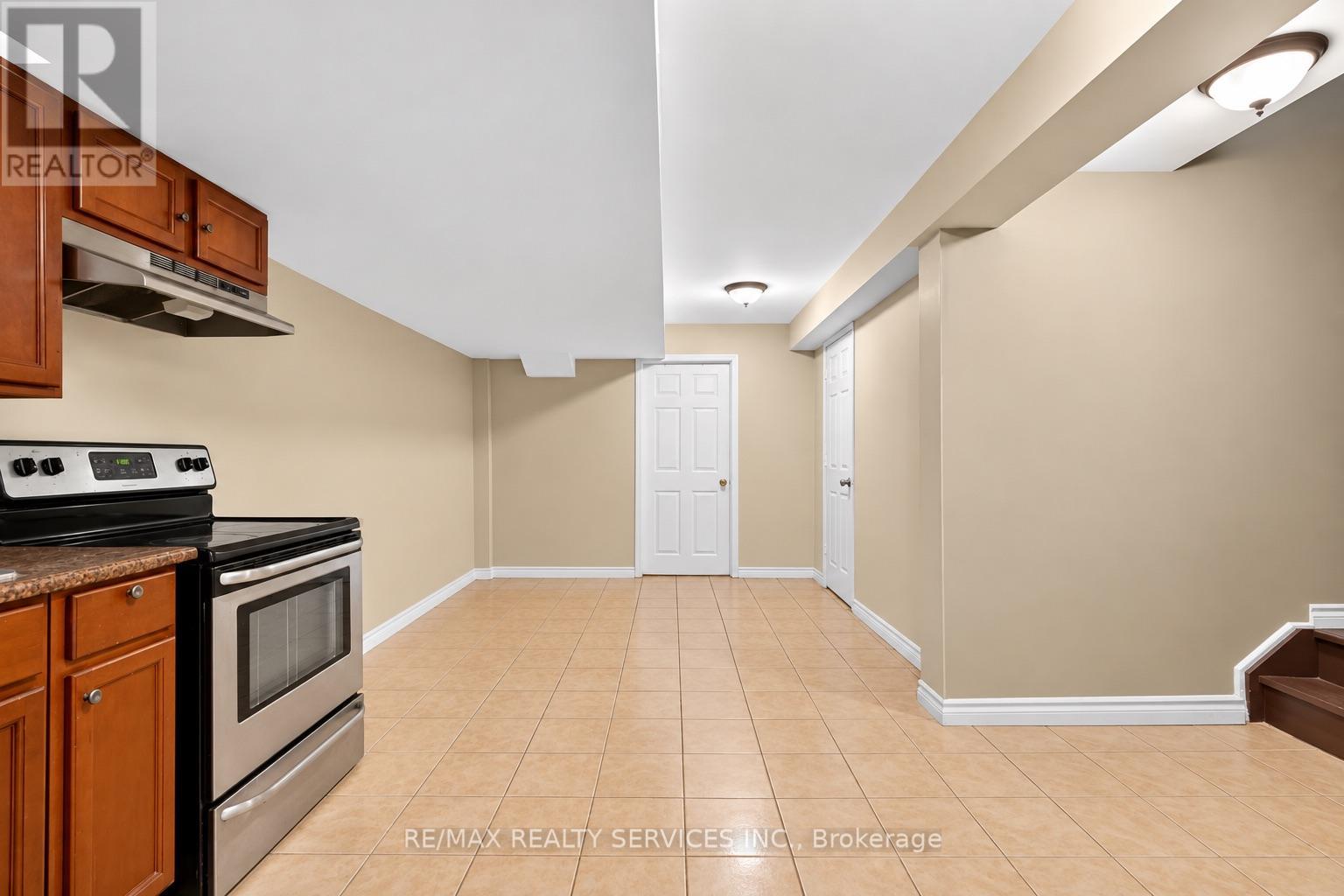 115 PASSFIELD TRAIL - 38