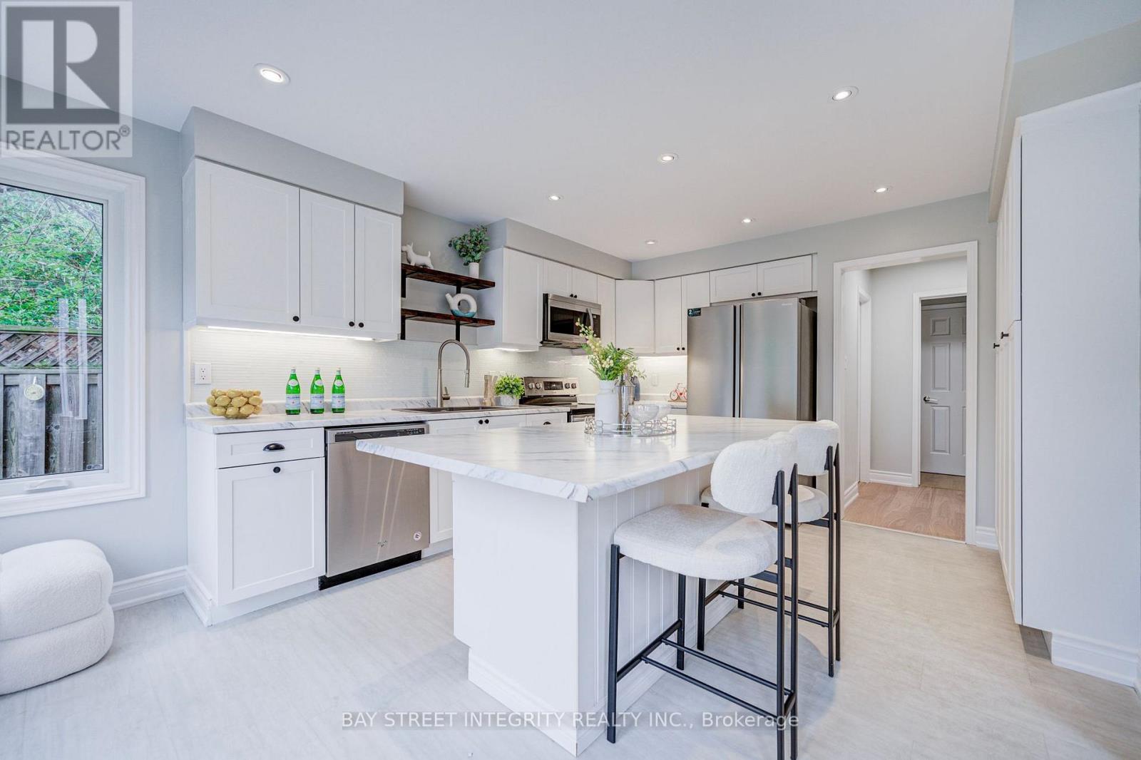 1341 OLD ENGLISH LANE - 19