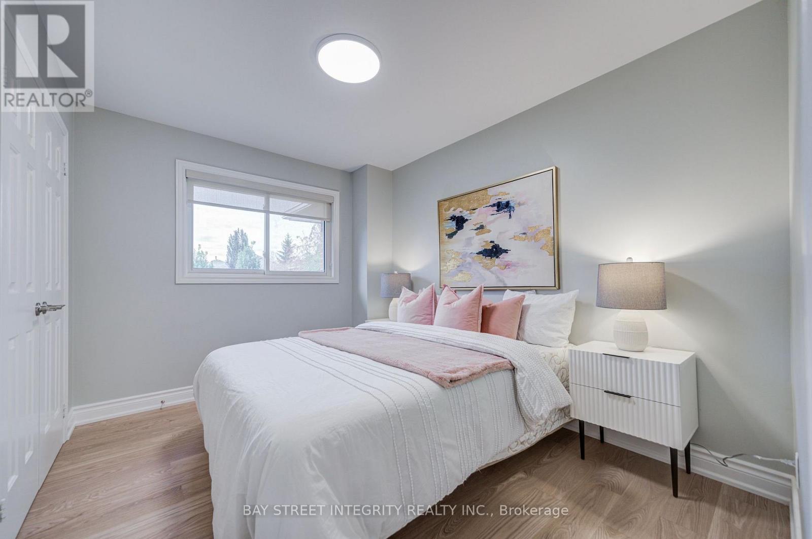 1341 OLD ENGLISH LANE - 30